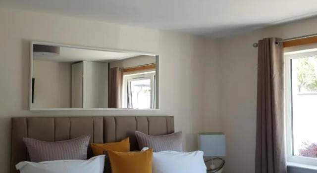 Полулюкс с балконом Inverness House