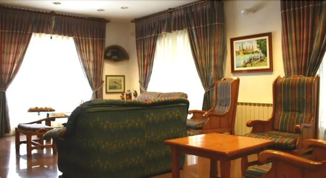Apart-hotel Los Jardines, Book Hotel Biescas 