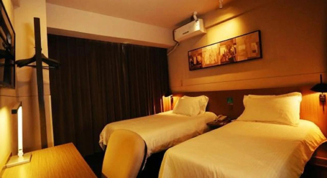 Одноместный номер Standard Jinjiang Inn North Station Huigong Plaza Hotel