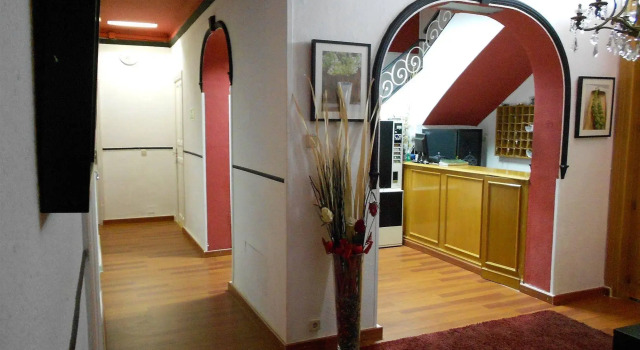 Hostal Valencia Madrid, Забронировать Отель Отели Мадрида 3 звезды, рядом с Театр Монументал, 3*