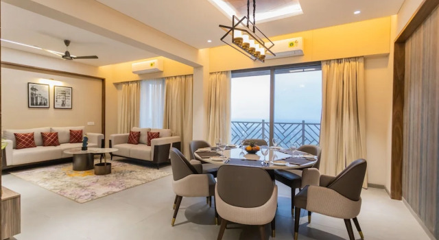 Люкс Presidential с балконом The Lotus County Club & Resort