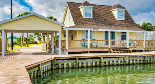 Коттедж Bay Cottage