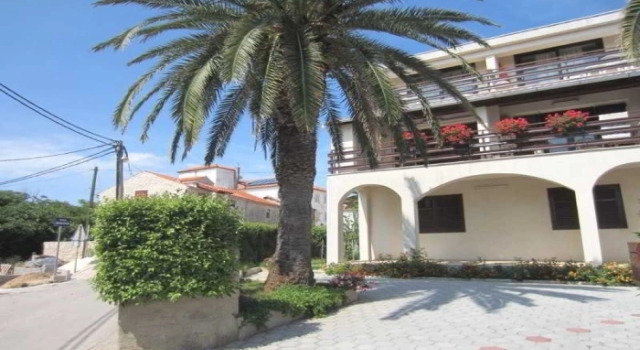 Baresic Apartmani, Забронировать Отель Задар Задарская жупания, рядом с Old Port of Foša