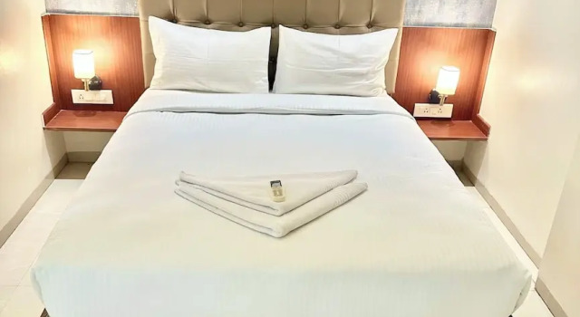 Люкс StayBird - Azure Suites, Business Hotel