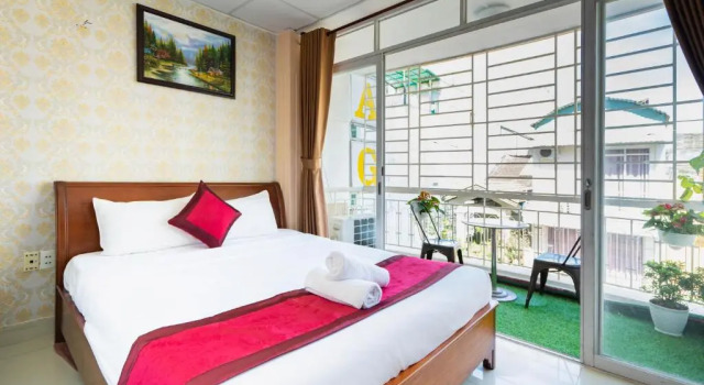 Двухместный номер Standard с балконом New York Thien Phuc Hotel