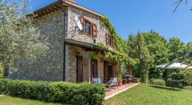 Villa Paola 6 in Gualdo Cattaneo, Varaa Villa Gualdo Cattaneo Umbria