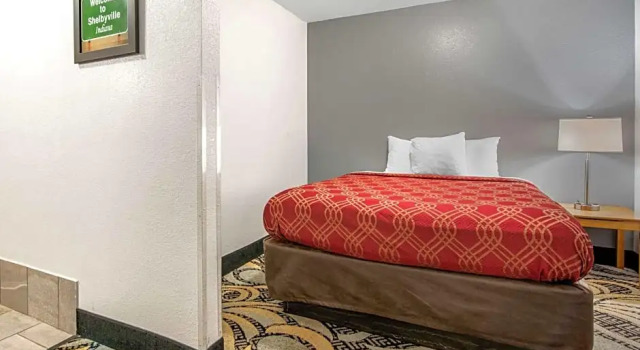 Шестиместный номер Standard Econo Lodge Shelbyville North