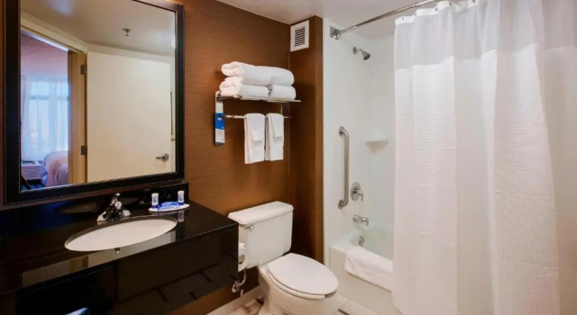 Двухместный номер Standard Fairfield Inn by Marriott East Rutherford Meadowlands