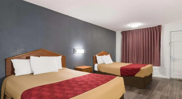 Standaard Vierpersoons kelder kamer Americas Best Inn - Calhoun