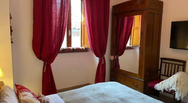 “I Folletti” nel Centro Storico, Buchen Sie Hotel Rocca di Mezzo Abruzzen