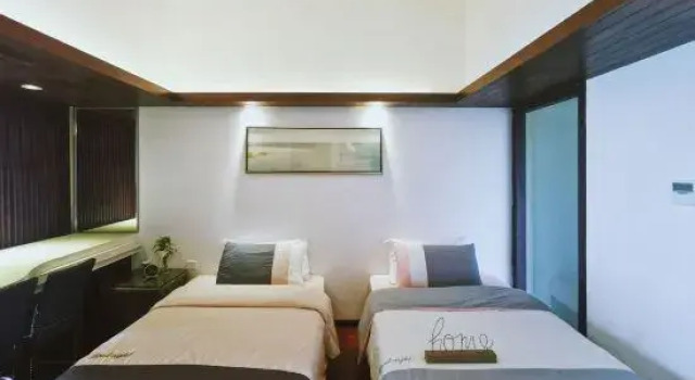 Люкс Standard Qionghai Yifang Apartment