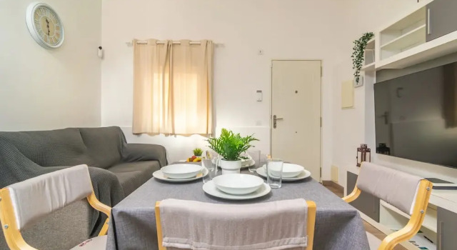 Centric in Palma With 3 Bedrooms and 1 Bathrooms