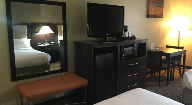 Четырёхместный номер Standard Holiday Inn Express & Suites Albermarle by IHG