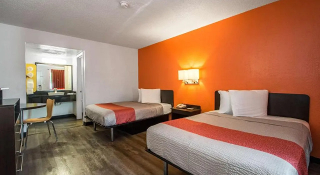 Четырёхместный номер Standard Motel 6-Norcross, GA - Atlanta Northeast