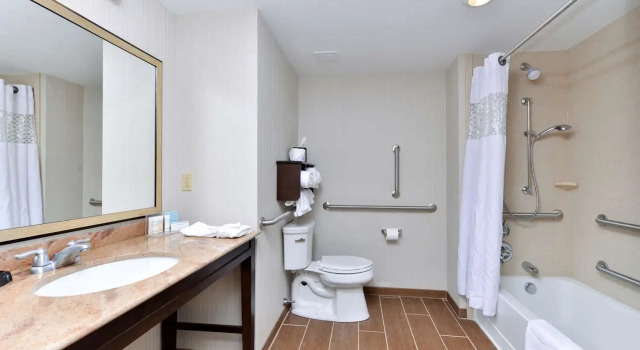 Номер Standard Hampton Inn & Suites California University-Pittsburgh