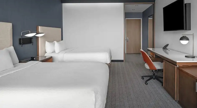 Четырёхместный номер Standard oceanfront SpringHill Suites by Marriott Myrtle Beach Oceanfront