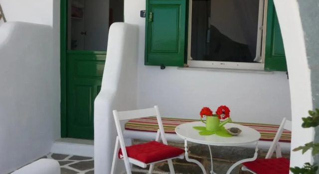 Студия Porto Vlastos