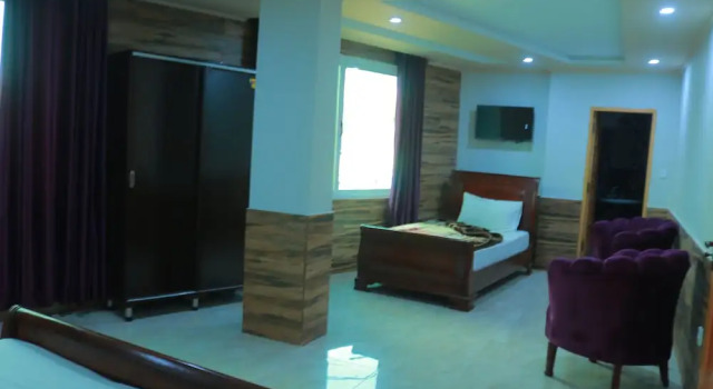 Трёхместный номер Standard Lords Hotel Murree