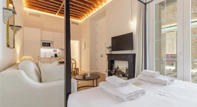 Palacio Vegafuente by Caleta Homes, Забронировать Отель Малага - центр Малага, рядом с Malaga Town Hall
