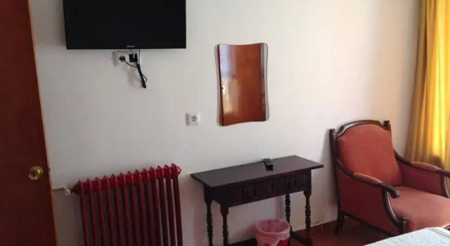 Hostal Central, Забронировать Хостел Отели в центре Санта-Эулалия-дель-Рио, в центре