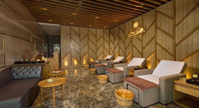 Grand Sunrise Boutique Hotel