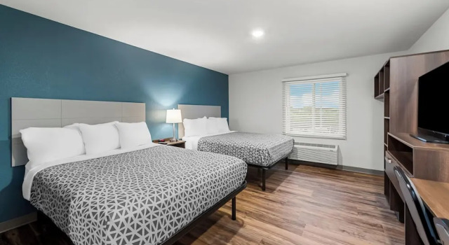 Четырёхместный люкс Woodspring Suites Kansas City Airport