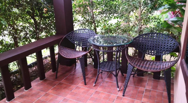 Номер Deluxe Baan Suan Rim Klong Resort