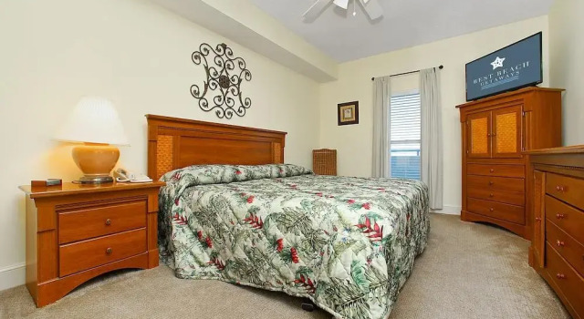 Majestic Beach Tower 1 1607 168688 by RedAwning, Rezerwuj Hotel Hotele w Panhandle Florida z basenem, Basen