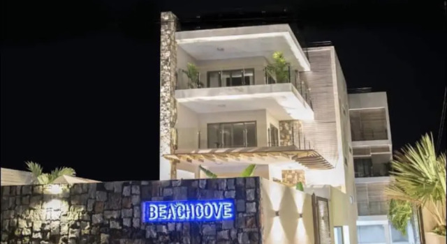 Апартаменты Modern 2-bed Sleeps 4 With Balcony
