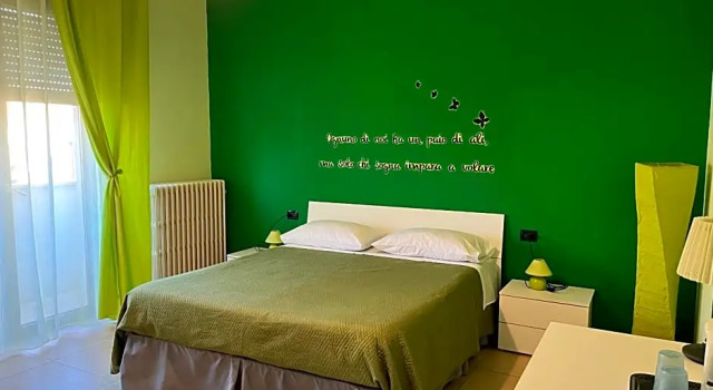 Номер Standard с балконом Color House Malpensa B&B