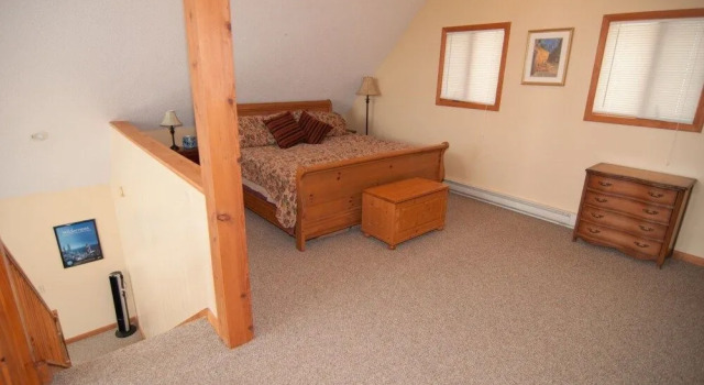 Tranquility Base, Book Feriehus Mount Storm West Virginia