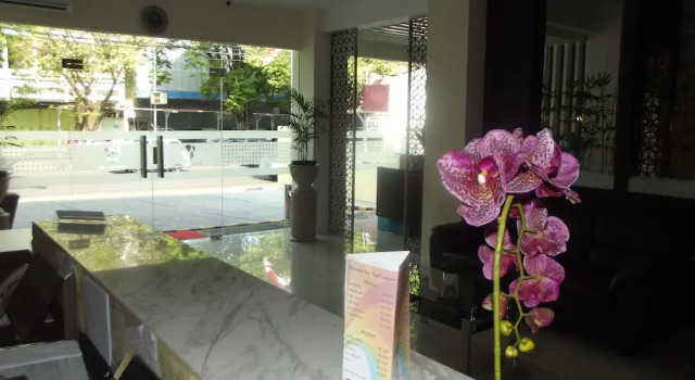 Manado Inn Hotel, Book Hotel Hotels in Sulawesi with Parking, Parking