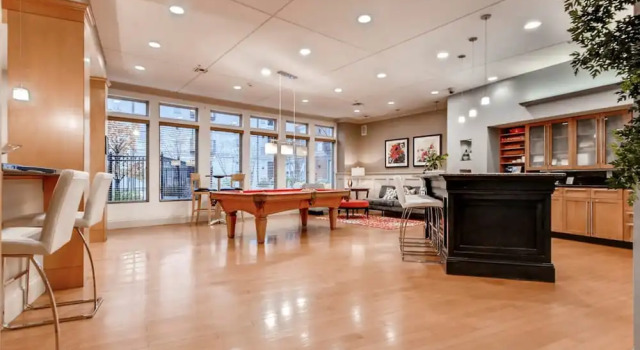 Bluebird Suites in Downtown Providence, Забронировать Апартаменты/квартира Провиденс 