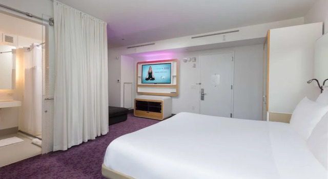 Двухместный полулюкс First Class с террасой YOTEL New York Times Square