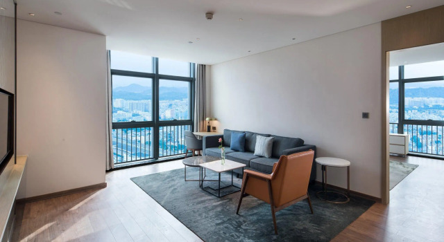 Двухместный люкс Holiday Inn Express Shenzhen Haiyuan City by IHG