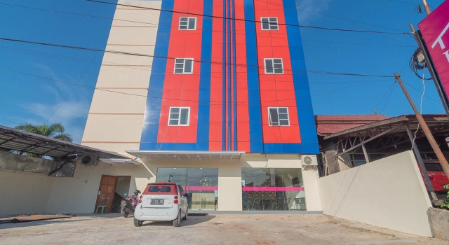 UNO Guesthouse by RedDoorz, Book Hotel Samarinda 