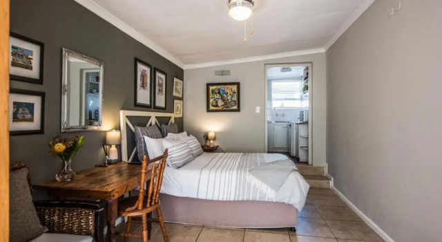Greenlawns B&B, Забронировать Отель «постель и завтрак» Отели Cape Peninsula с бассейном, Бассейн