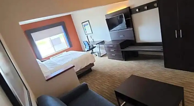 Одноместный люкс Holiday Inn Express & Suites Sheldon by IHG
