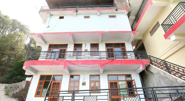Oyo 14048 Home Cozy Studio Nahan Kasauli