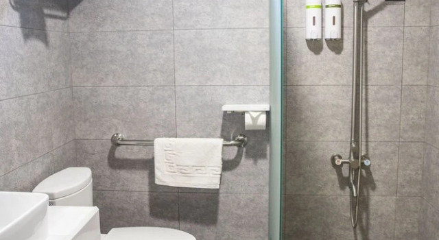 Номер Comfort Holiday Hotel