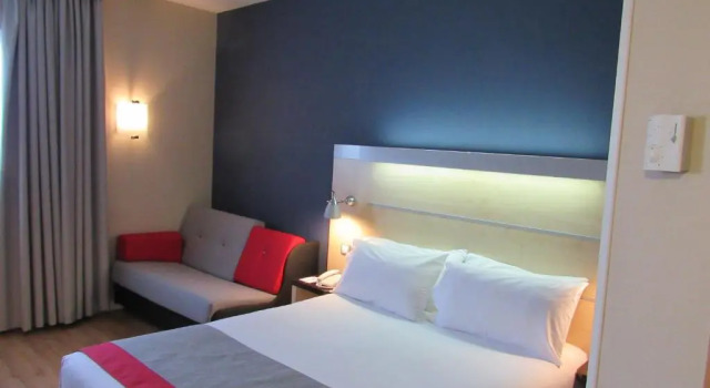 Двухместный номер Standard Holiday Inn Express Valencia Bonaire by IHG