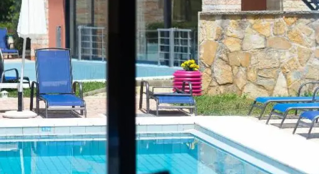 Полулюкс Ornella Beach Resort & Villas