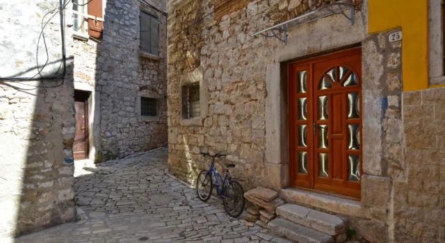 Klaudia Studio, Забронировать Отель Ровинь Rovinj Riviera, рядом с Пристань для яхт Ровиня