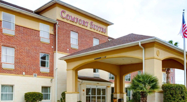 Comfort Suites University Drive