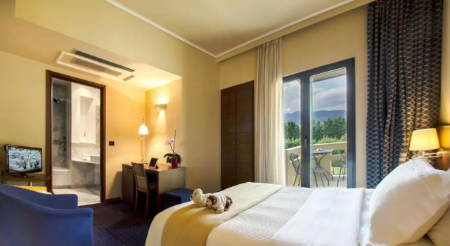 Двухместный номер Standard Dekelia Hotel