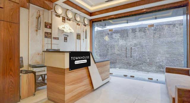 Super Townhouse Ram Talai Crossway Formerly Midway, Rezerwuj Hotel Amritsar Punjab