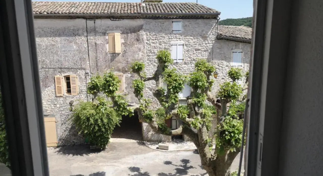 Auberge de l Helvie chez Coco & Ricou, Prenota Ostello Valvignères Alvernia