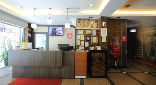 OYO 115 Hotel Safari 1