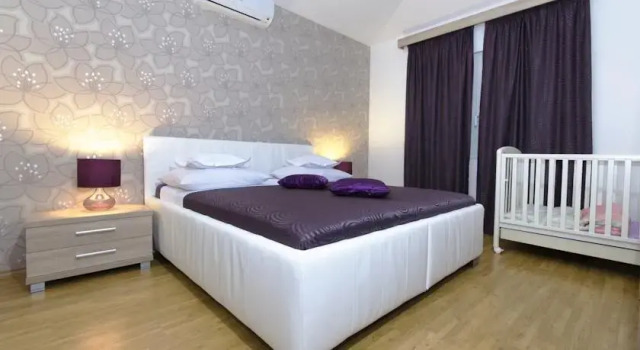 Villa Biston, Buchen Sie Villa Hotels in Gespanschaft Split-Dalmatien mit Pool, Schwimmbad