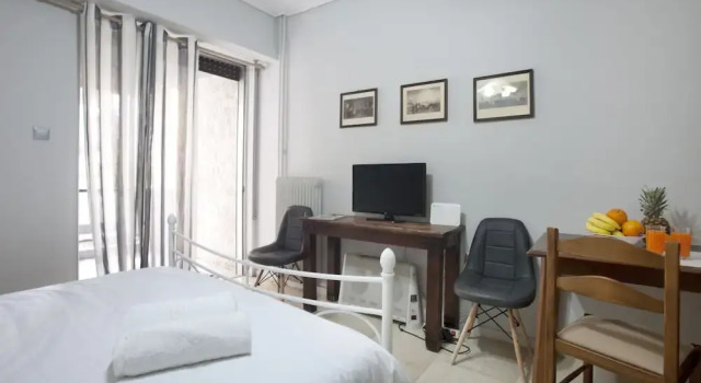 Chalandri, a newly renovated studio